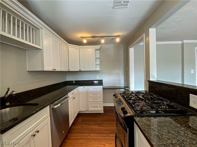 12900 Lake Avenue 610, Lakewood, OH 44107