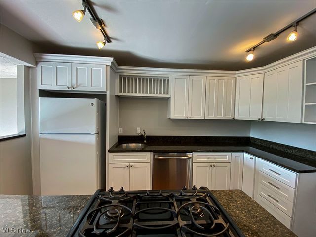 12900 Lake Avenue 610, Lakewood, OH 44107