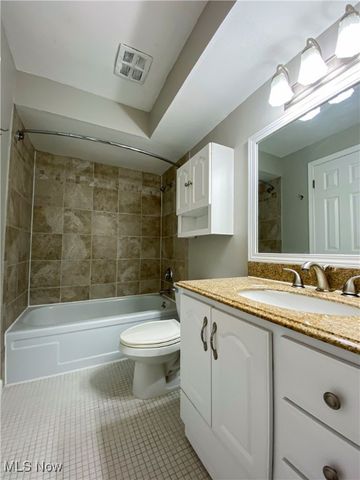 12900 Lake Avenue 610, Lakewood, OH 44107