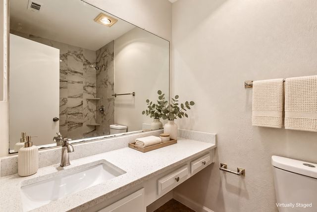 210 E Amberway Lane, Garland, TX 75040