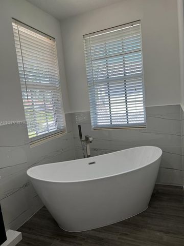 1971 Harbor View Cir 1971, Weston, FL 33327