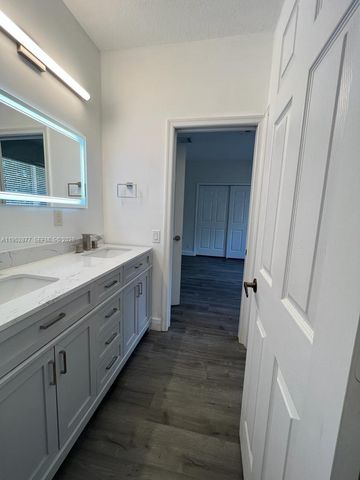 1971 Harbor View Cir 1971, Weston, FL 33327