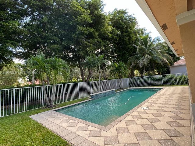 1971 Harbor View Cir 1971, Weston, FL 33327