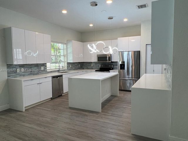 1971 Harbor View Cir 1971, Weston, FL 33327