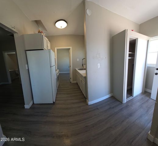 2002 W JEFFERSON Street, Phoenix, AZ 85009