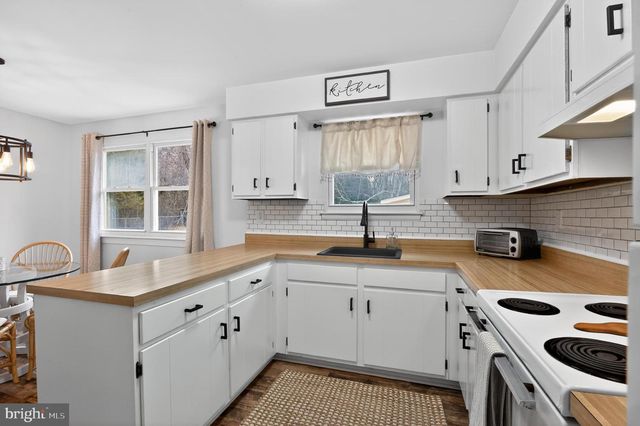 17 SISKIN LA, Cape May Court House, NJ 08210