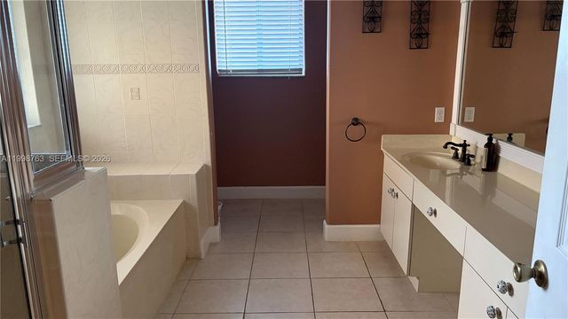 13553 SW 124th Ave Rd 13553, Miami, FL 33186