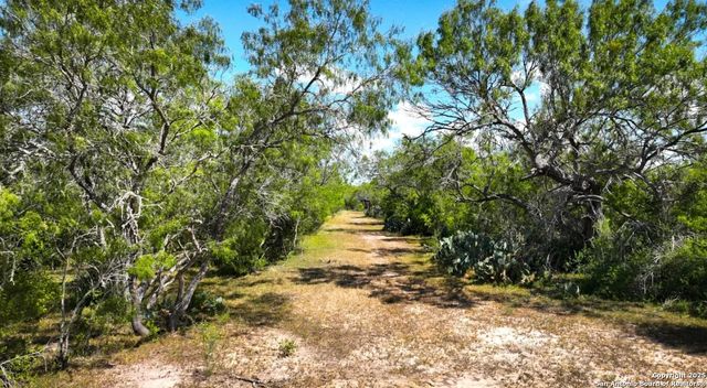 000 CR 342, Beeville, TX 78102