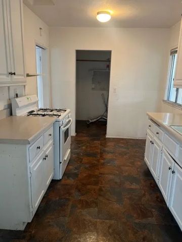 2829 Iroquois, Long Beach, CA 90815