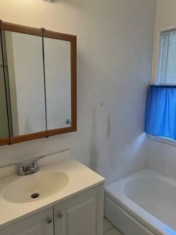 2829 Iroquois, Long Beach, CA 90815