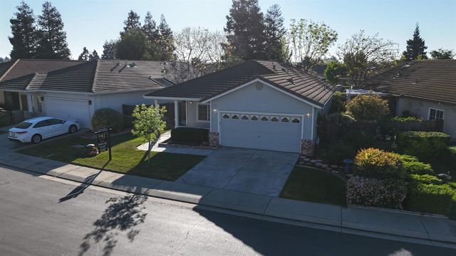 3352 Spring Crest Dr, Turlock, CA 95382