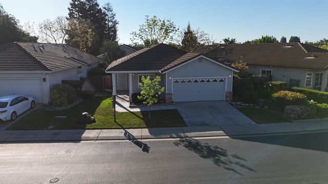 3352 Spring Crest Dr, Turlock, CA 95382
