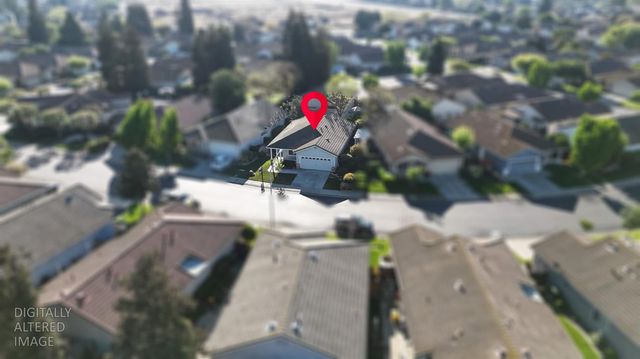 3352 Spring Crest Dr, Turlock, CA 95382