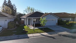3352 Spring Crest Dr, Turlock, CA 95382