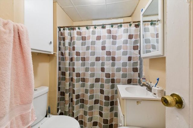 2 Washington St, Lawrence, MA 01841