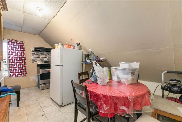 2 Washington St, Lawrence, MA 01841