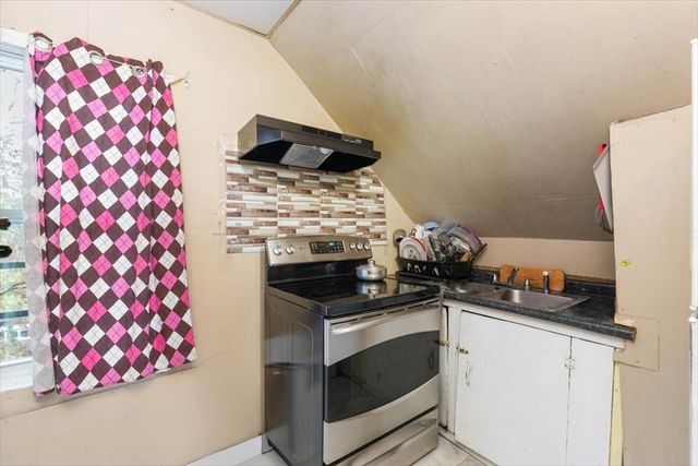 2 Washington St, Lawrence, MA 01841