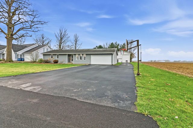 715 Laura Lane, Sweetser, IN 46987