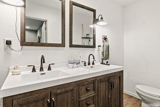 715 Laura Lane, Sweetser, IN 46987