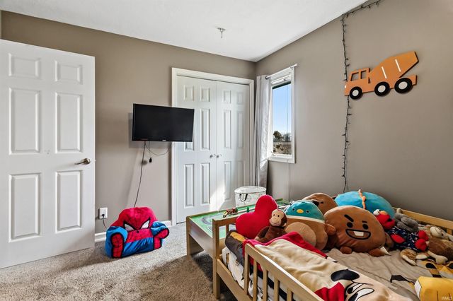 715 Laura Lane, Sweetser, IN 46987