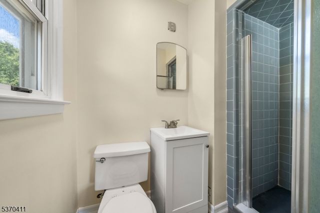 267 Church Ln, Wayne Twp., NJ 07470