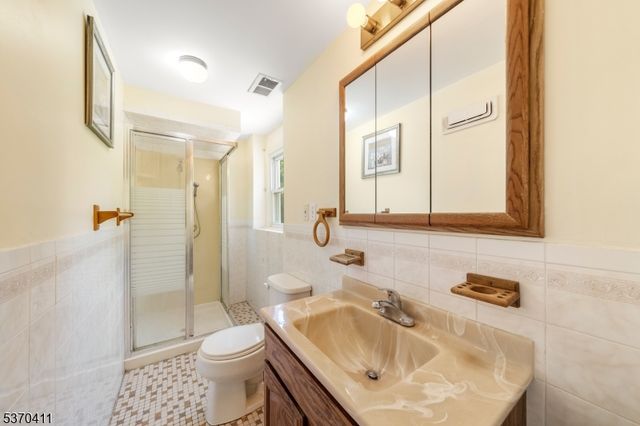 267 Church Ln, Wayne Twp., NJ 07470