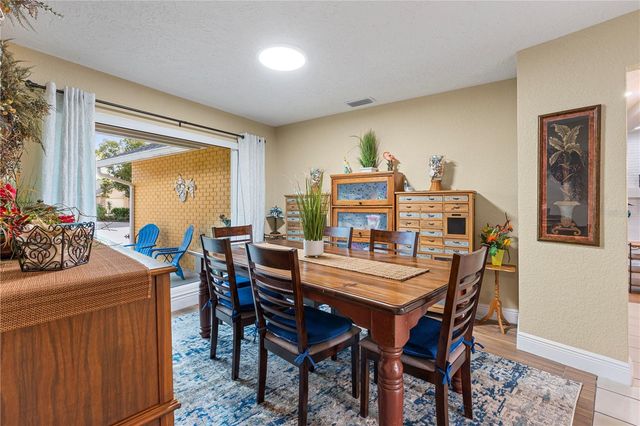 1905 COUNTRY CLUB COURT, Plant City, FL 33566