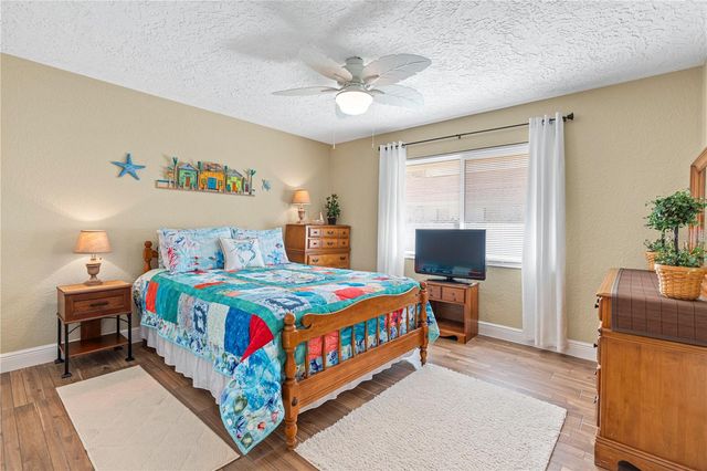 1905 COUNTRY CLUB COURT, Plant City, FL 33566