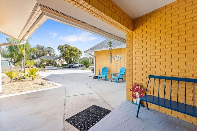 1905 COUNTRY CLUB COURT, Plant City, FL 33566