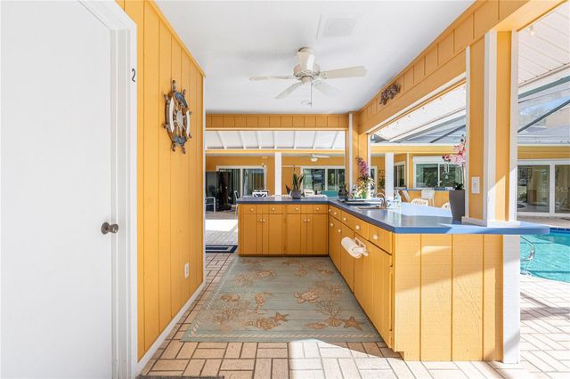 1905 COUNTRY CLUB COURT, Plant City, FL 33566