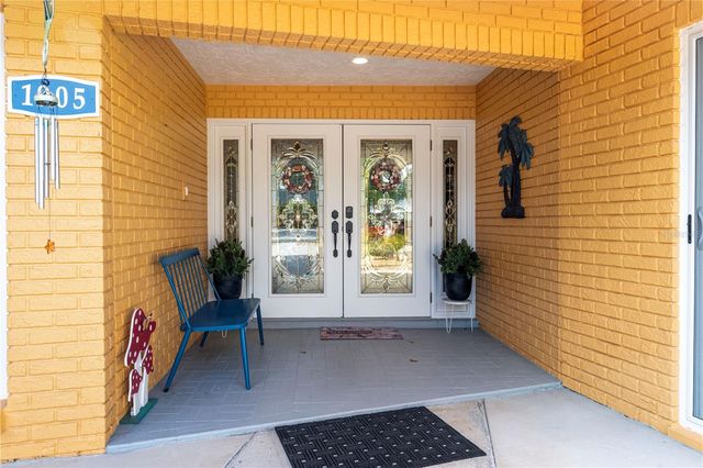 1905 COUNTRY CLUB COURT, Plant City, FL 33566