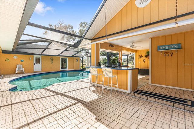 1905 COUNTRY CLUB COURT, Plant City, FL 33566