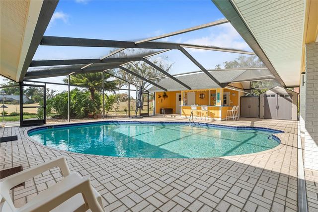 1905 COUNTRY CLUB COURT, Plant City, FL 33566