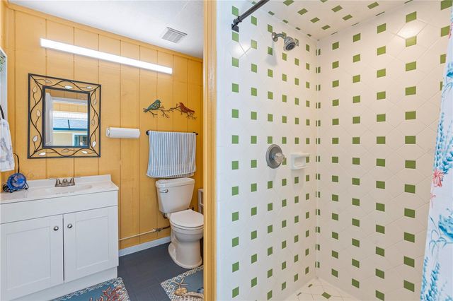 1905 COUNTRY CLUB COURT, Plant City, FL 33566