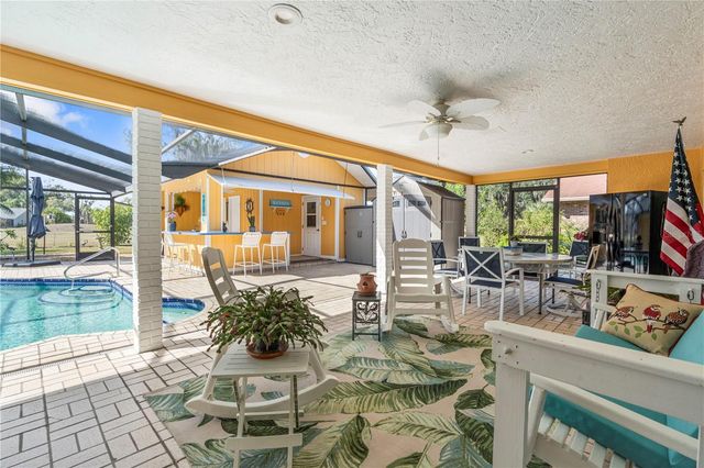 1905 COUNTRY CLUB COURT, Plant City, FL 33566