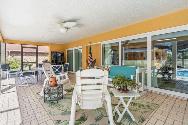 1905 COUNTRY CLUB COURT, Plant City, FL 33566
