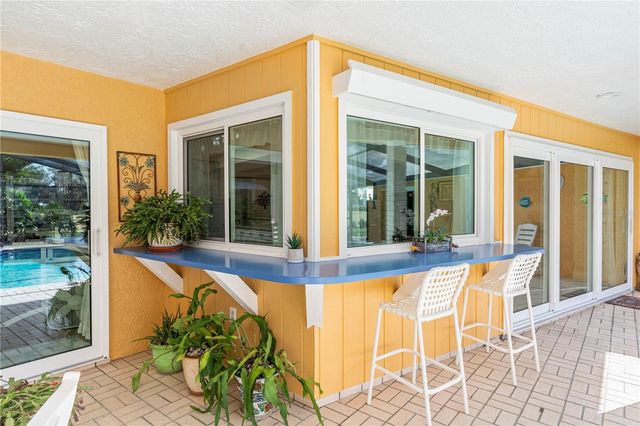 1905 COUNTRY CLUB COURT, Plant City, FL 33566