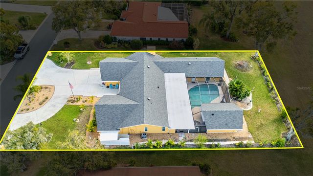 1905 COUNTRY CLUB COURT, Plant City, FL 33566