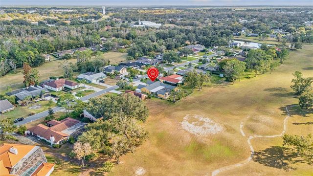 1905 COUNTRY CLUB COURT, Plant City, FL 33566