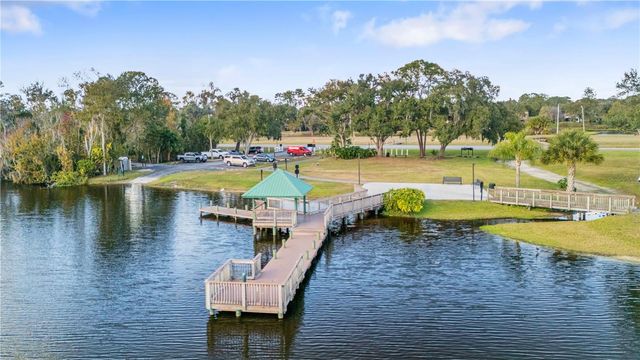 1905 COUNTRY CLUB COURT, Plant City, FL 33566