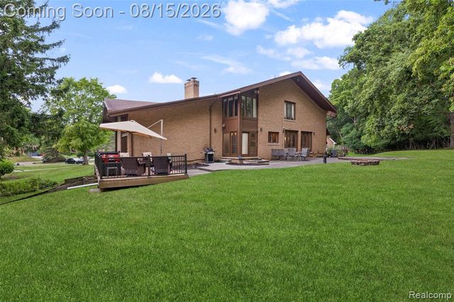4994 Lake Bluff Road Road, West Bloomfield, MI 48323