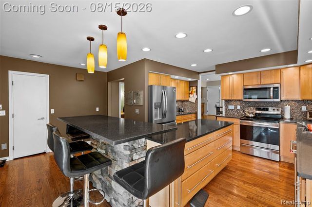 4994 Lake Bluff Road Road, West Bloomfield, MI 48323