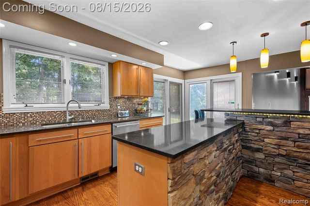4994 Lake Bluff Road Road, West Bloomfield, MI 48323
