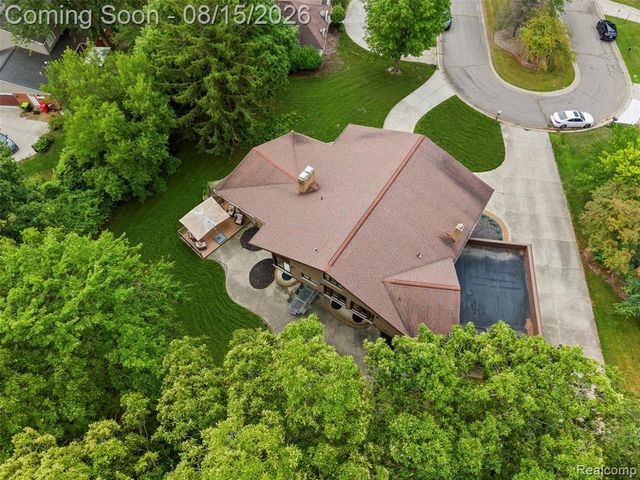 4994 Lake Bluff Road Road, West Bloomfield, MI 48323