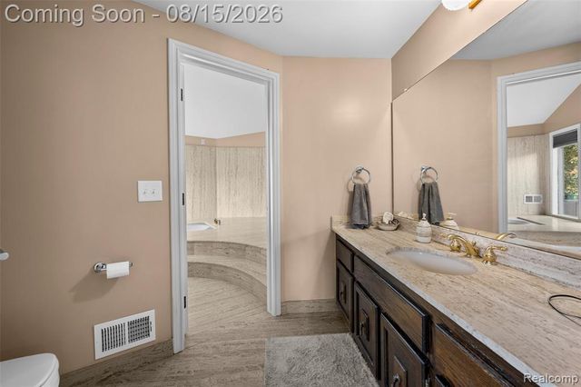 4994 Lake Bluff Road Road, West Bloomfield, MI 48323