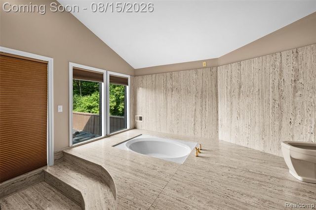 4994 Lake Bluff Road Road, West Bloomfield, MI 48323
