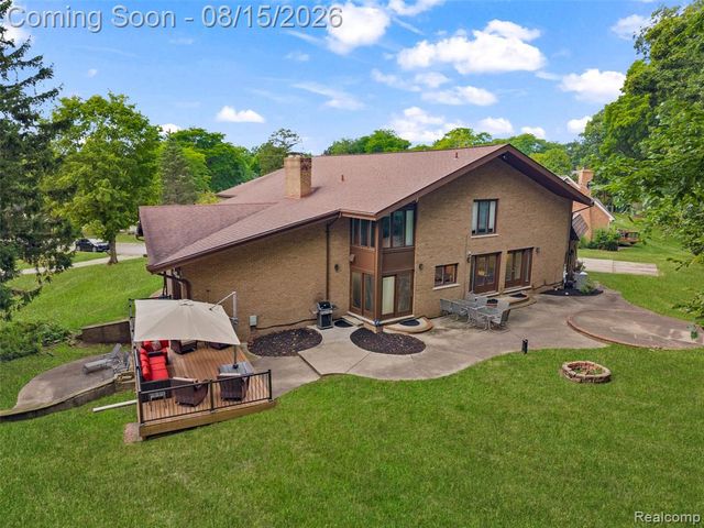 4994 Lake Bluff Road Road, West Bloomfield, MI 48323