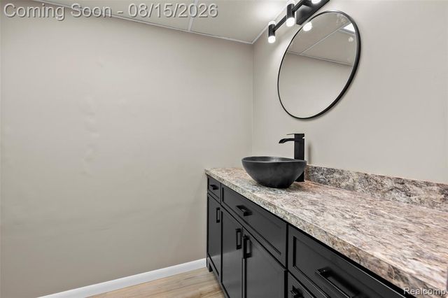 4994 Lake Bluff Road Road, West Bloomfield, MI 48323