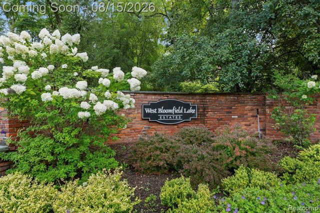 4994 Lake Bluff Road Road, West Bloomfield, MI 48323