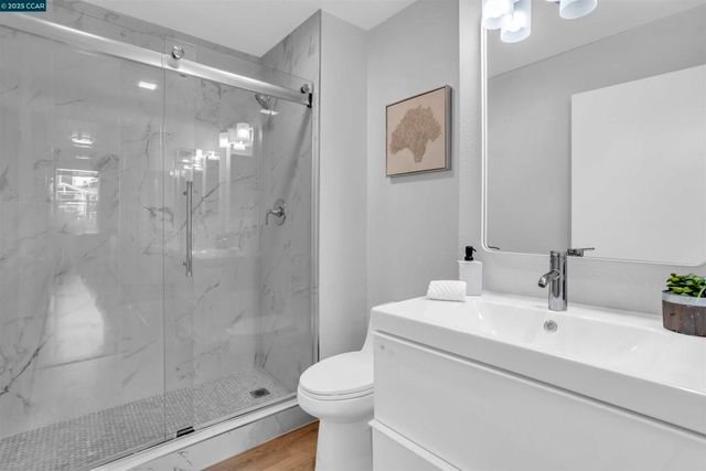 221 Bayside Ct, Richmond, CA 94804